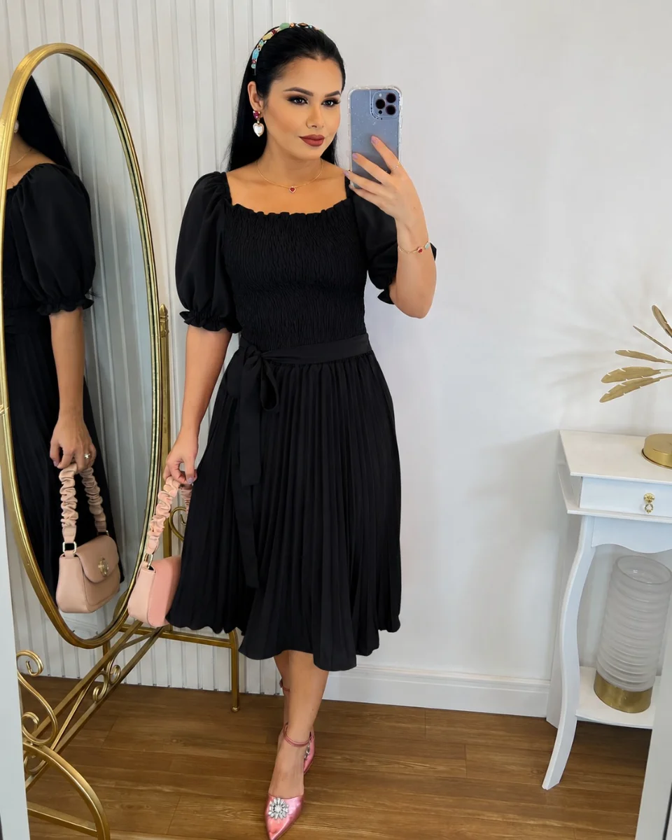 Vestido Plissado Midi Forrado Tecido Crepe Seda com lastex-Preto