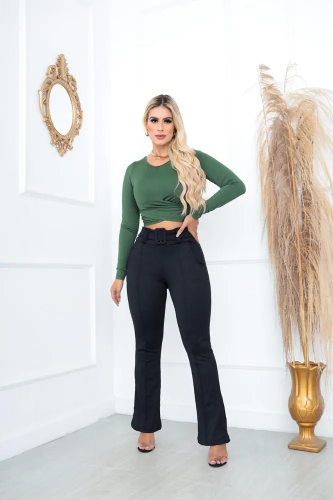 Calça flare Cor Preta lisa Mesclada Social Bailarina Jacquard linho com cinto fixo com bastante elastano e cintura alta - 2