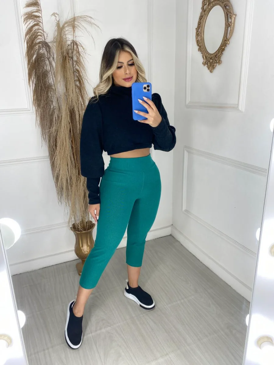 Capri jeans verde malha Cotton feminina com todo o conforto e cheia de charme - 3