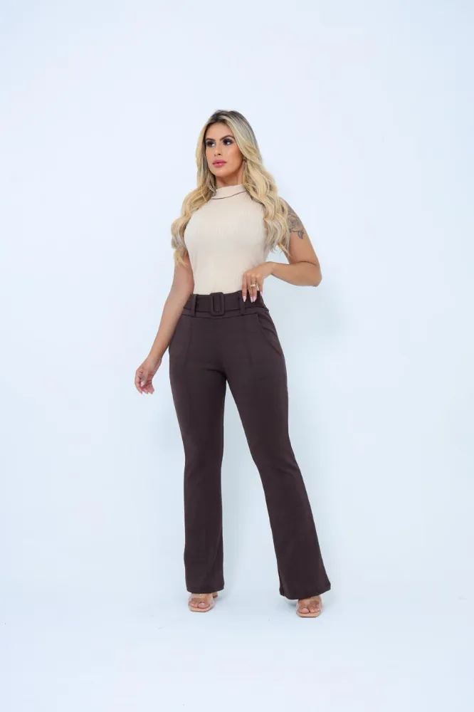 Calça flare Social Bailarina Jacquard linho Marrom com cinto fixo com bastante elastano e cintura alta
