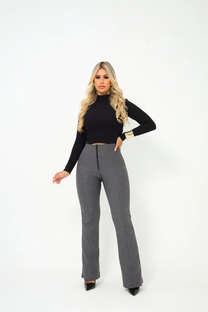 Calça feminina Flare Cor Grafite Malha pop com zíper forrado