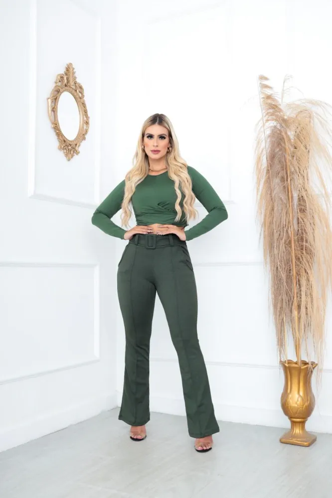Calça flare Cor Verde Musgo Mesclada Social Bailarina Jacquard linho com cinto fixo com bastante elastano e cintura alta