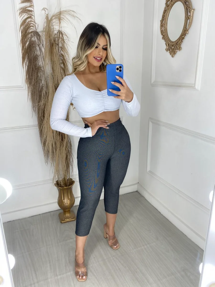 Capri jeans Cinza Grafite malha Cotton feminina com todo o conforto e cheia de charme - 2